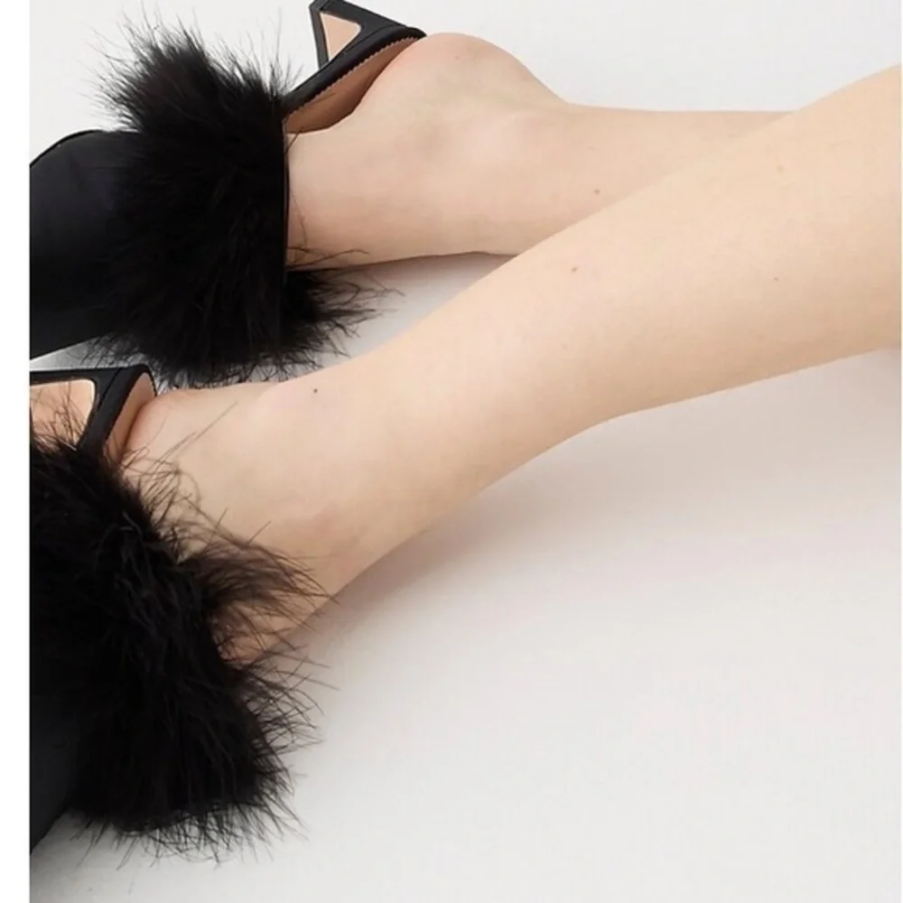 ✅ J Crew Mule Heels Layla in Black Feathers